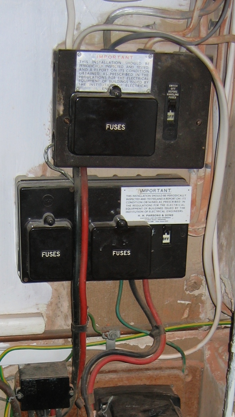 Abuse of the BS3036 fusebox - Tails over 2nd box prevent inspection