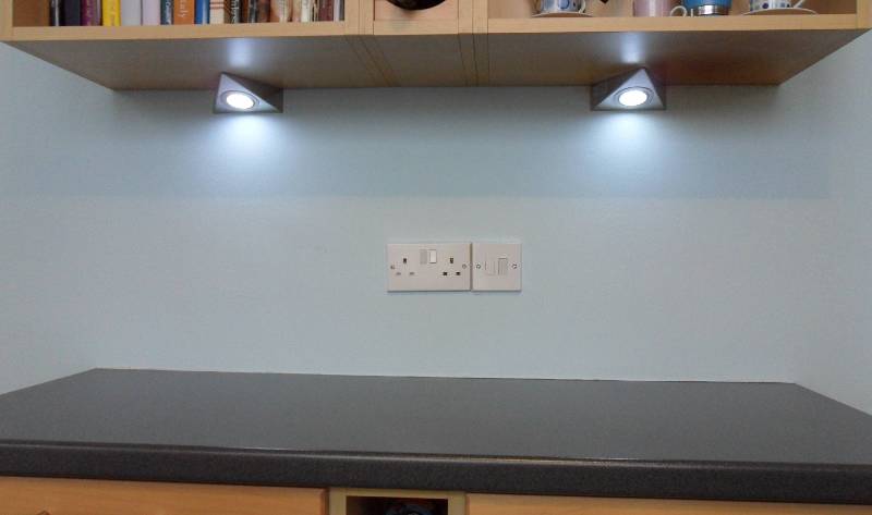 LED wedge under cupboard lighting