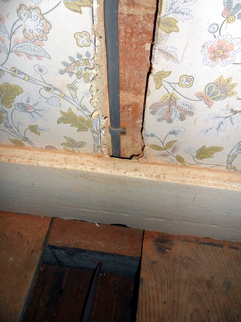 Another example of routing cables without removing or damaging the skirting board